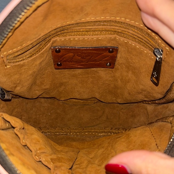 Patricia Nash Round Crossbody Bag – Dust Pink - Picture 5 of 8